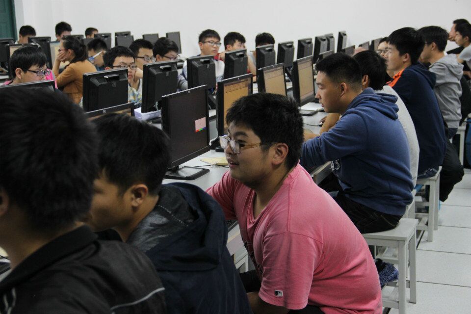 足球投注网站