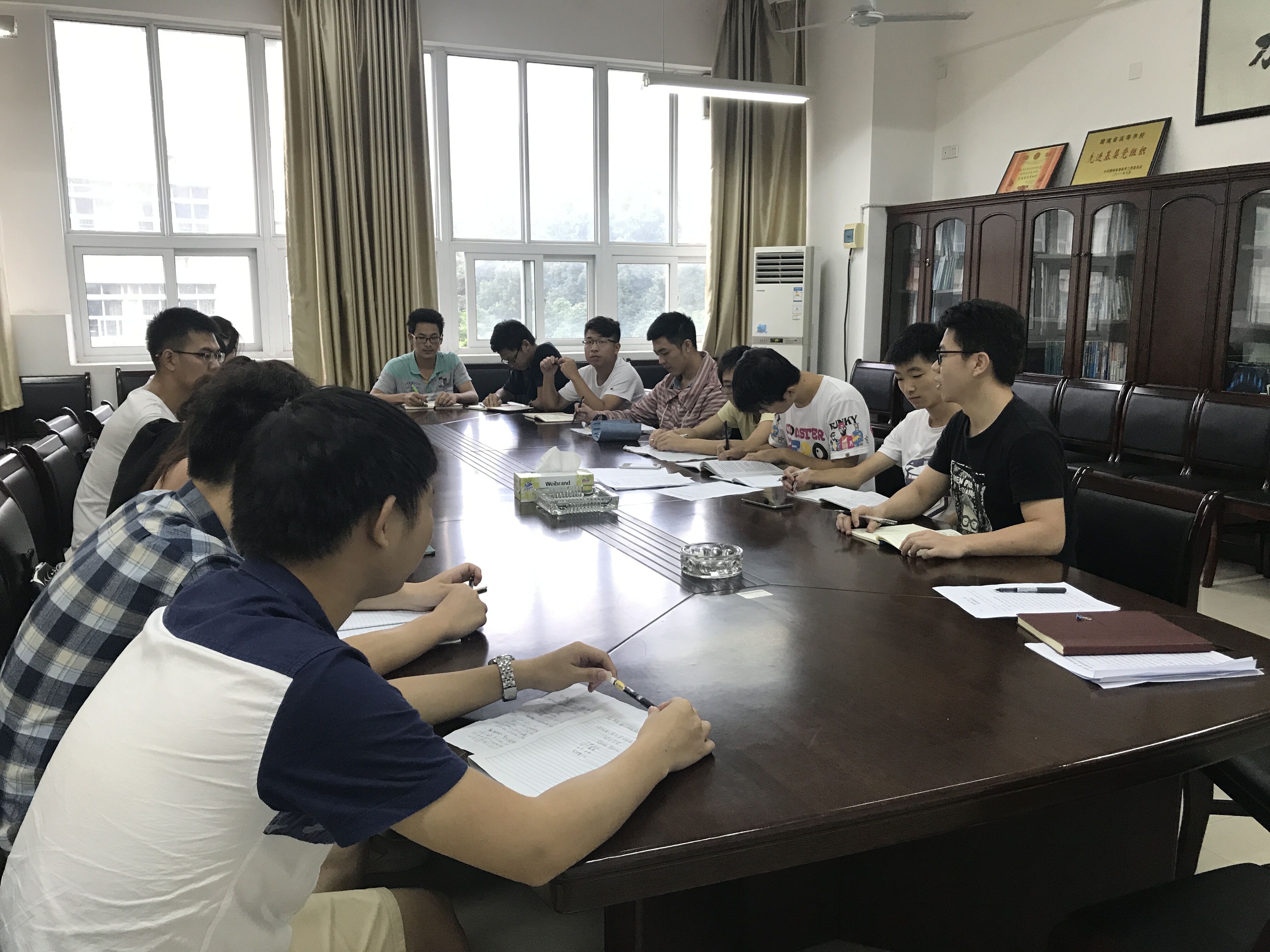 足球投注网站